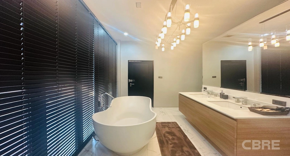 Casa en venta de 5 habitaciones en Watthana, Bangkok