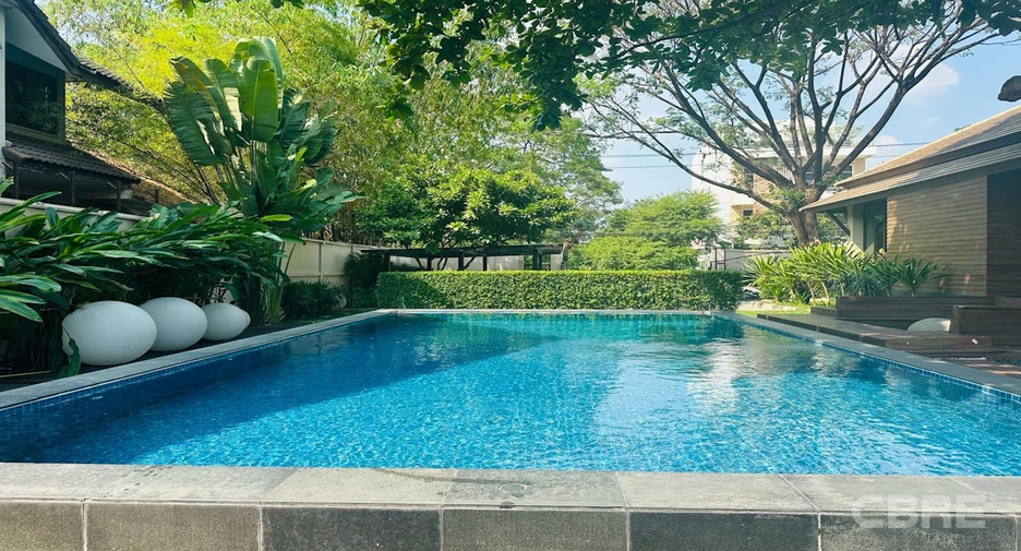 Casa en venta de 5 habitaciones en Watthana, Bangkok