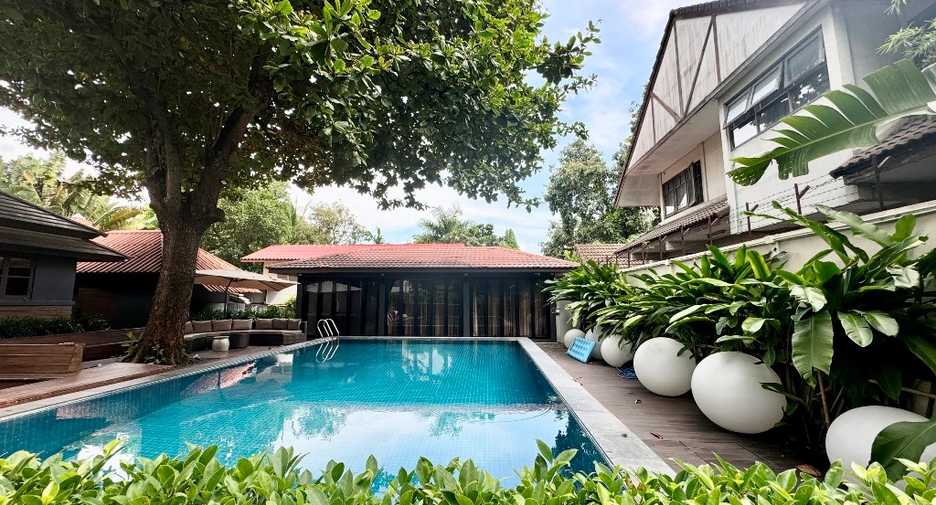 Casa en venta de 5 habitaciones en Watthana, Bangkok