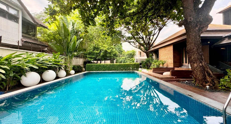 Casa en venta de 5 habitaciones en Watthana, Bangkok