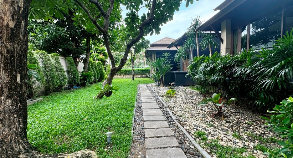Casa en venta de 5 habitaciones en Watthana, Bangkok