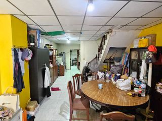 For sale 4 Beds townhouse in Krathum Baen, Samut Sakhon