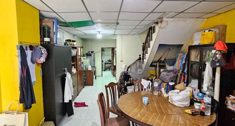 For sale 4 bed townhouse in Krathum Baen, Samut Sakhon