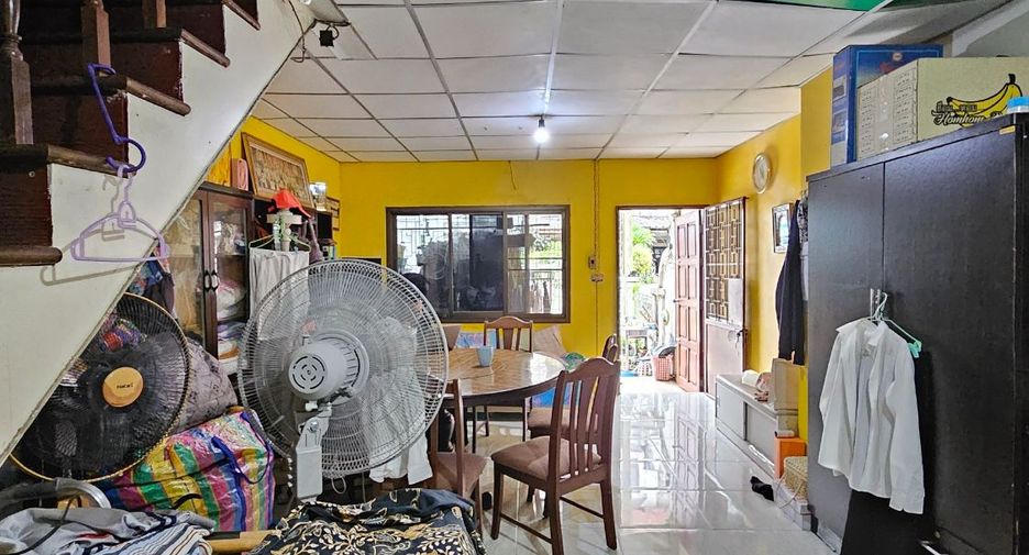 For sale 4 bed townhouse in Krathum Baen, Samut Sakhon