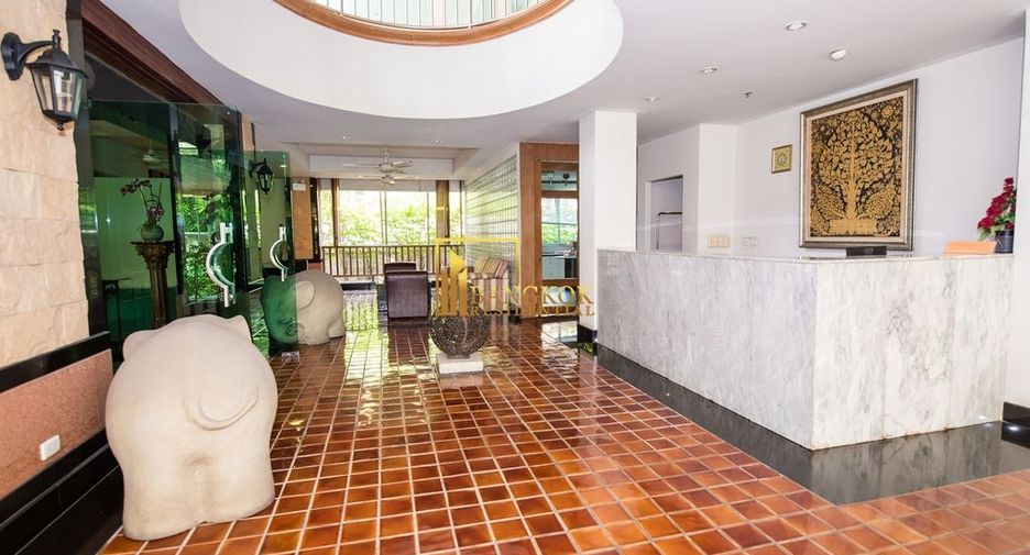 For rent 2 bedrooms apartment in Sathon, Bangkok