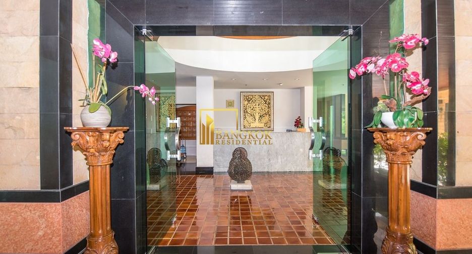 For rent 2 bedrooms apartment in Sathon, Bangkok
