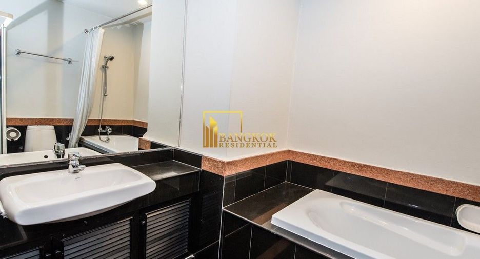 For rent 2 bedrooms apartment in Sathon, Bangkok