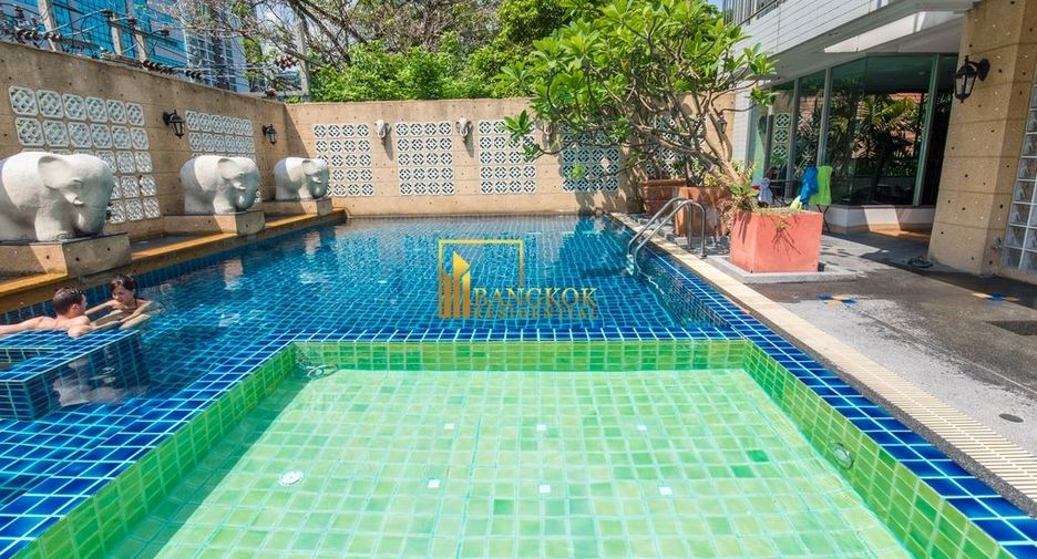 For rent 2 bedrooms apartment in Sathon, Bangkok