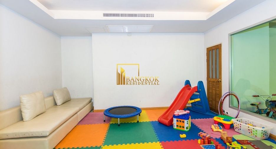 For rent 2 bedrooms apartment in Sathon, Bangkok