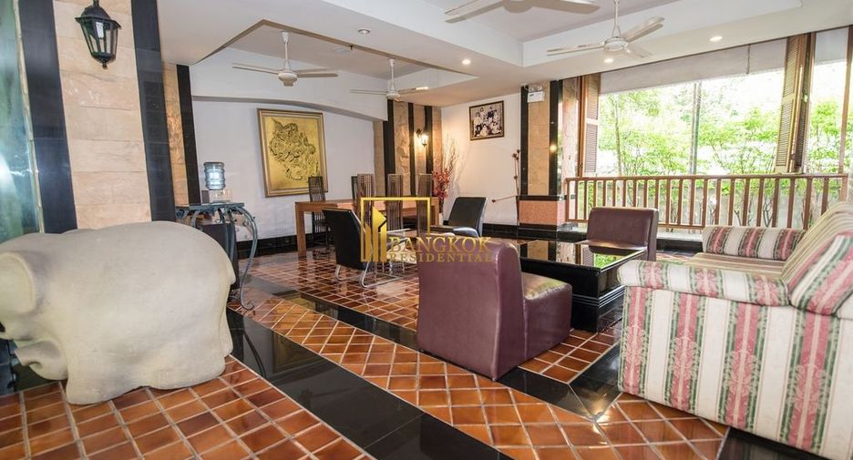 For rent 2 bedrooms apartment in Sathon, Bangkok