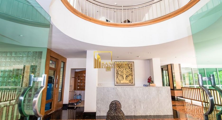 For rent 2 bedrooms apartment in Sathon, Bangkok