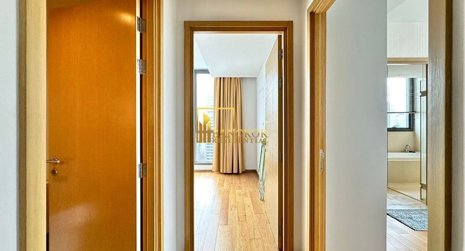 For rent 2 bedrooms condo in Khlong Toei, Bangkok