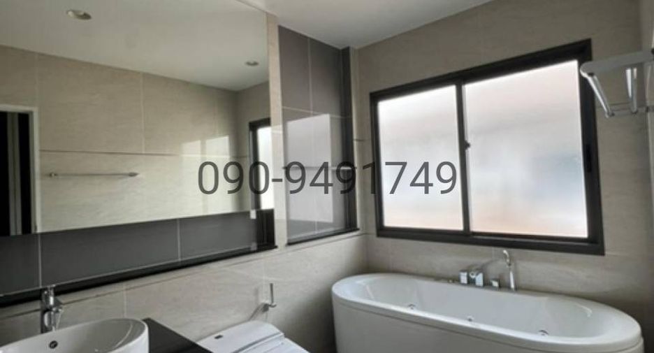 For sale 4 bedrooms house in Thawi Watthana, Bangkok