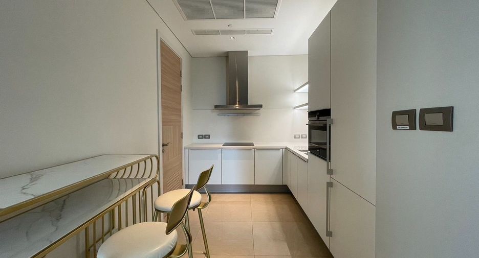 For rent 1 bed condo in Pathum Wan, Bangkok