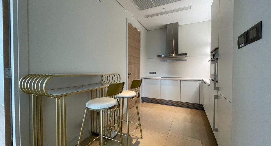 For rent 1 bed condo in Pathum Wan, Bangkok
