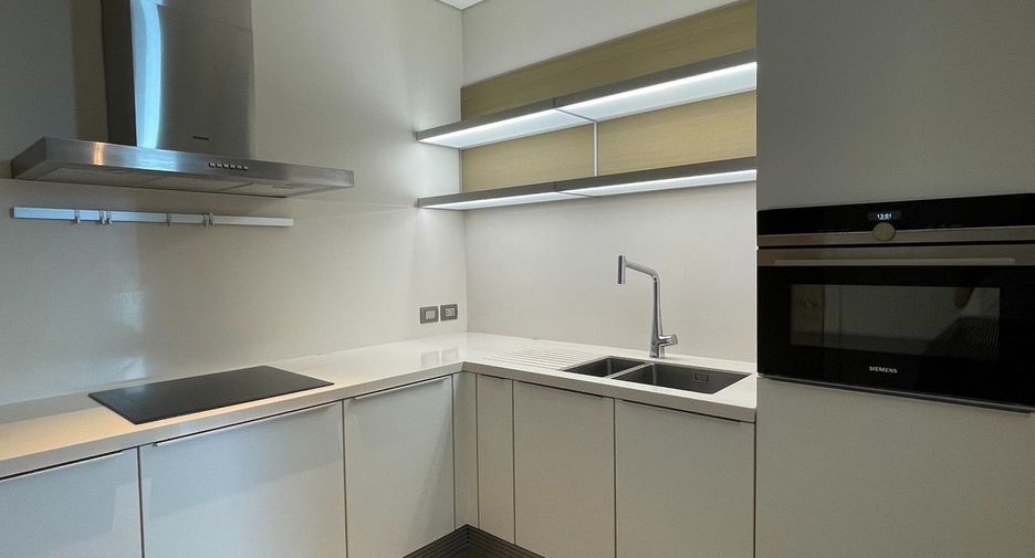 For rent 1 bed condo in Pathum Wan, Bangkok