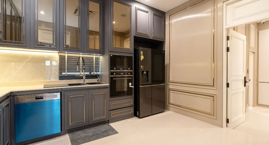 For sale 4 ベッドルーム house in Thawi Watthana, Bangkok