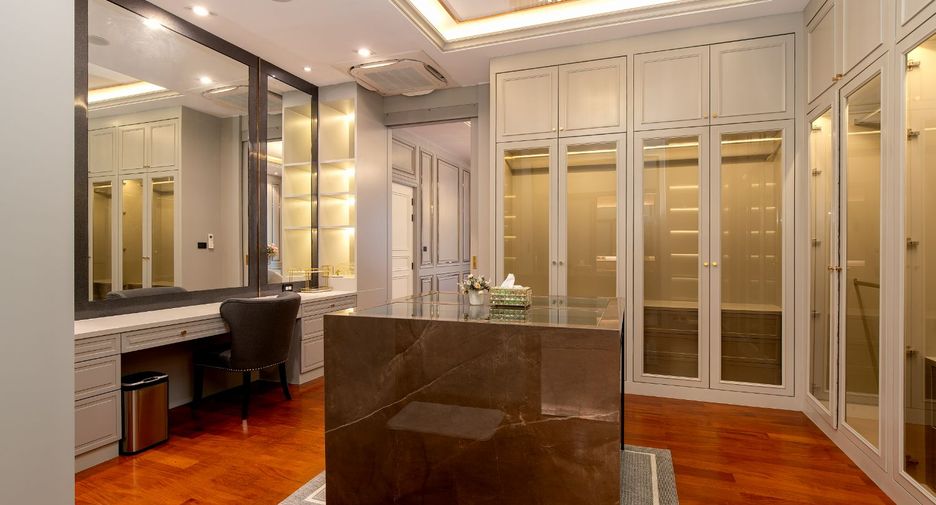 For sale 4 ベッドルーム house in Thawi Watthana, Bangkok