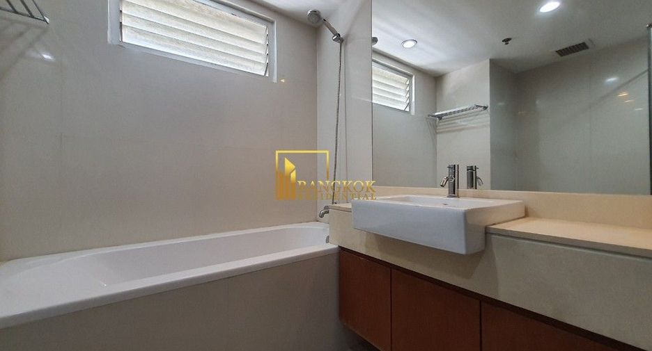 Wohnung zur Miete mit 2 Zimmer in Pathum Wan, Bangkok