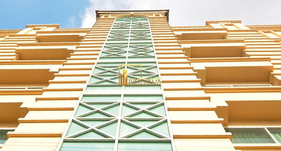 For rent 3 ベッドルーム apartment in Khlong Toei, Bangkok