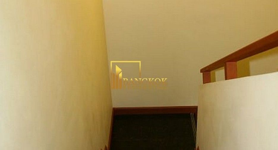 For rent 3 ベッドルーム apartment in Khlong Toei, Bangkok