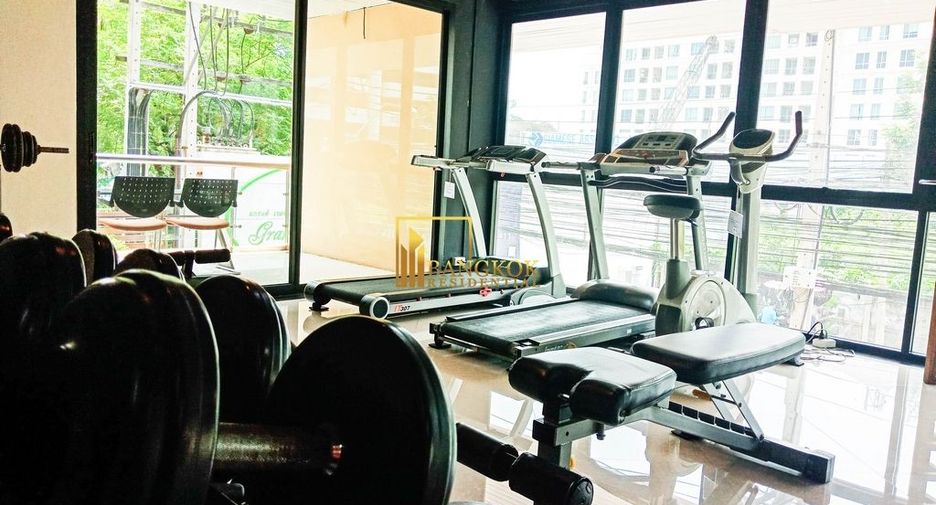 For rent 3 ベッドルーム apartment in Khlong Toei, Bangkok