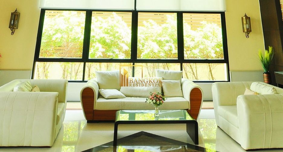 For rent 3 ベッドルーム apartment in Khlong Toei, Bangkok