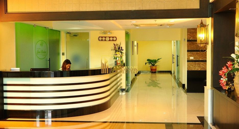 For rent 3 ベッドルーム apartment in Khlong Toei, Bangkok