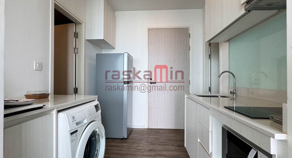 À vendre 1 chambre condo à Si Racha, Chonburi