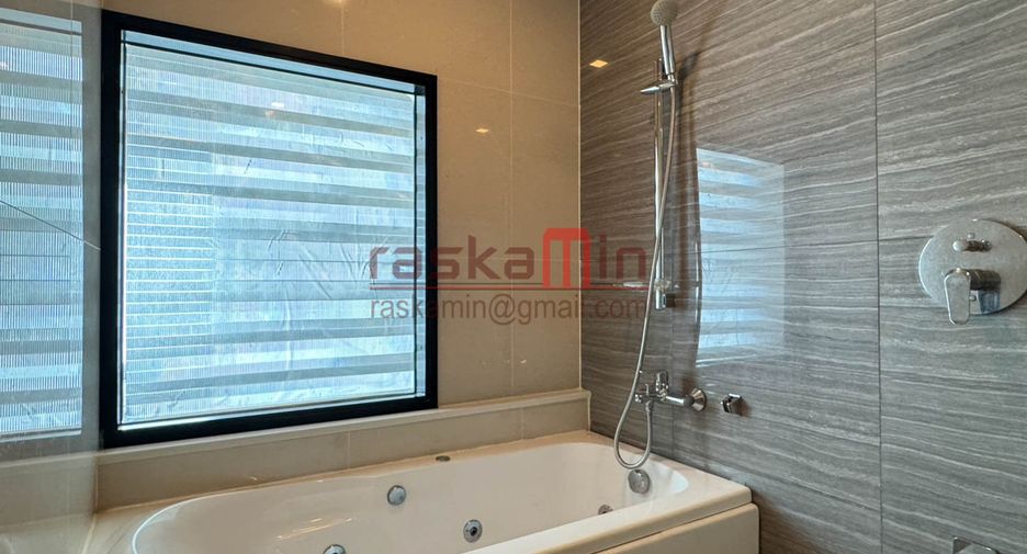 À vendre 1 chambre condo à Si Racha, Chonburi