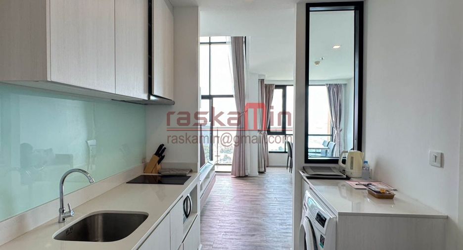 À vendre 1 chambre condo à Si Racha, Chonburi