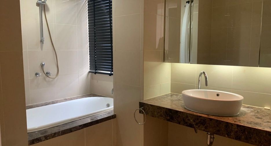For sale 2 bedrooms condo in Sathon, Bangkok