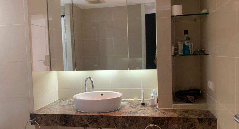 For sale 2 bedrooms condo in Sathon, Bangkok