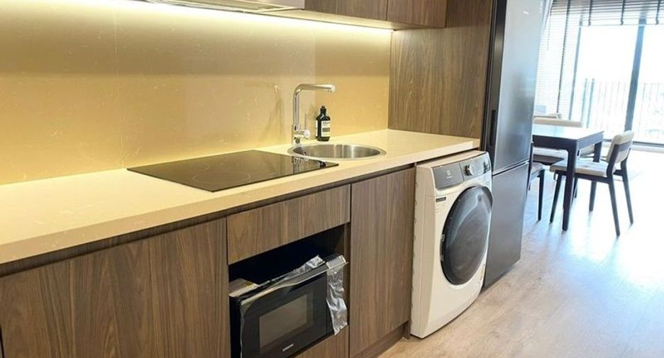 For sale 2 bedrooms condo in Pathum Wan, Bangkok