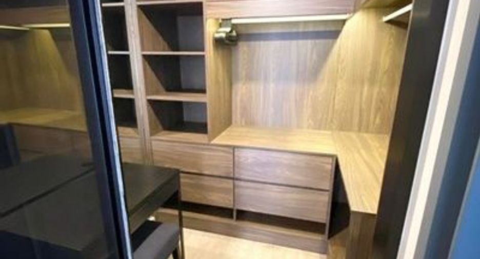 For sale 2 bedrooms condo in Pathum Wan, Bangkok