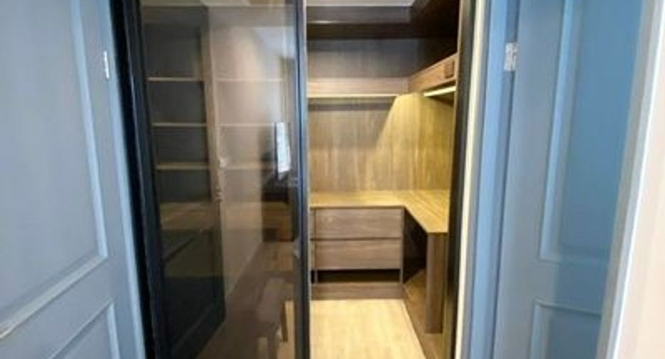 For sale 2 bedrooms condo in Pathum Wan, Bangkok