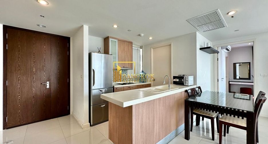 For rent 2 bedrooms condo in Pathum Wan, Bangkok