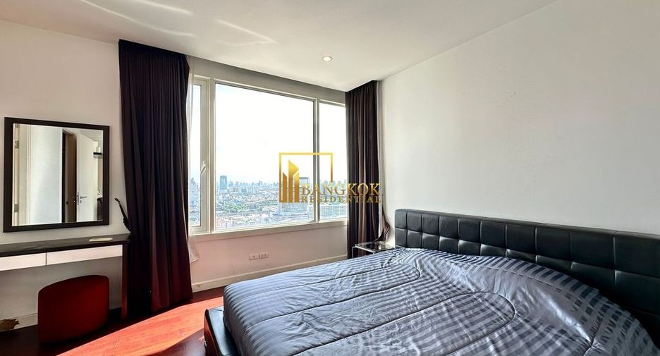 For rent 2 bedrooms condo in Pathum Wan, Bangkok