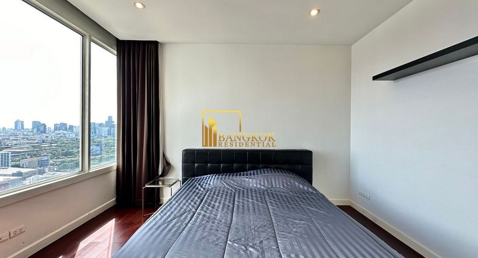For rent 2 bedrooms condo in Pathum Wan, Bangkok