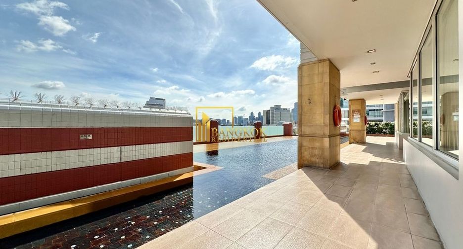 For rent 2 bedrooms condo in Pathum Wan, Bangkok