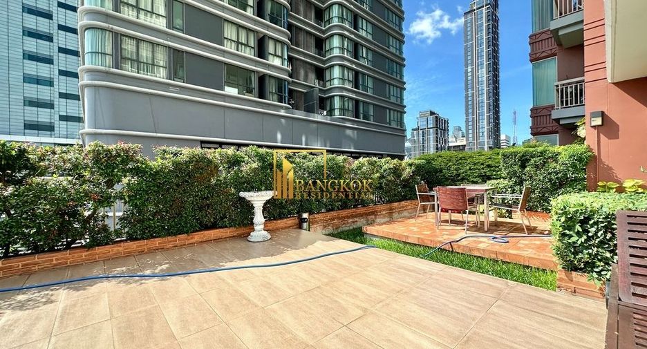 For rent 2 bedrooms condo in Pathum Wan, Bangkok