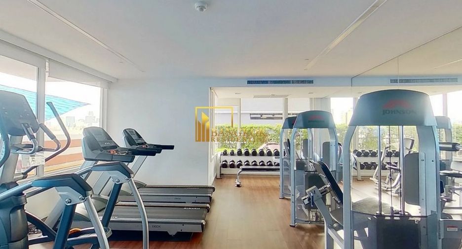 For rent 2 bedrooms condo in Pathum Wan, Bangkok