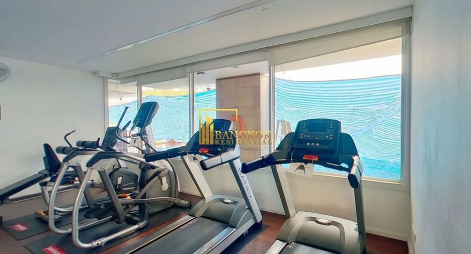For rent 2 bedrooms condo in Pathum Wan, Bangkok