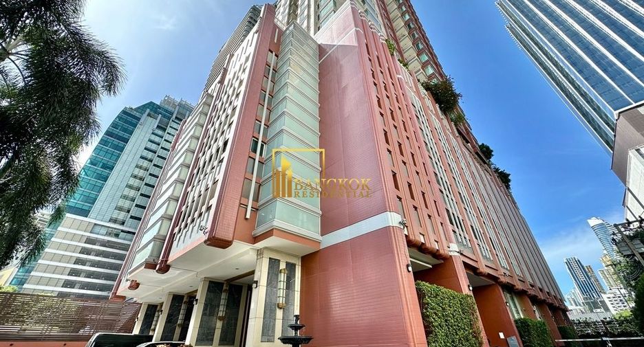 For rent 2 bedrooms condo in Pathum Wan, Bangkok