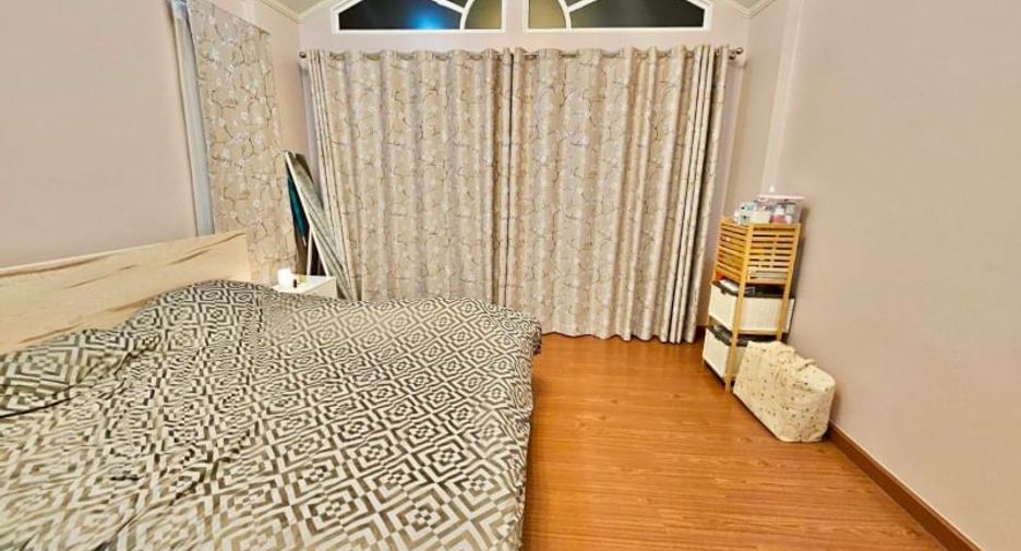 For sale 3 bedrooms house in Si Racha, Chonburi