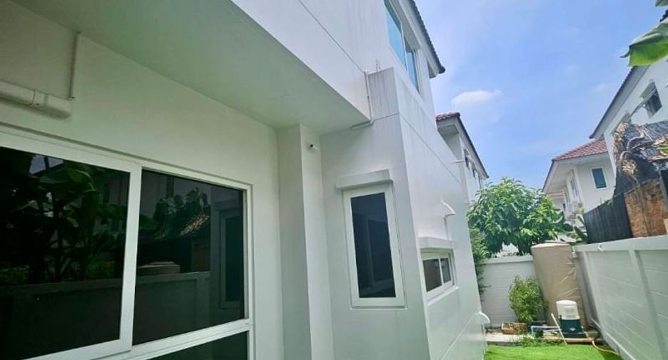 For sale 3 bedrooms house in Si Racha, Chonburi