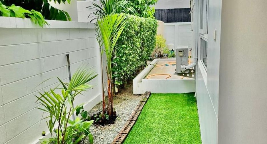 For sale 3 bedrooms house in Si Racha, Chonburi