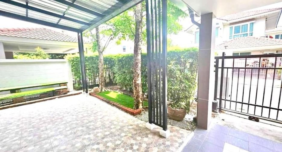 For sale 3 bedrooms house in Si Racha, Chonburi