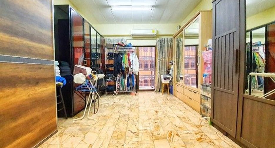 Local comercial en venta de 6 habitaciones en Sathon, Bangkok