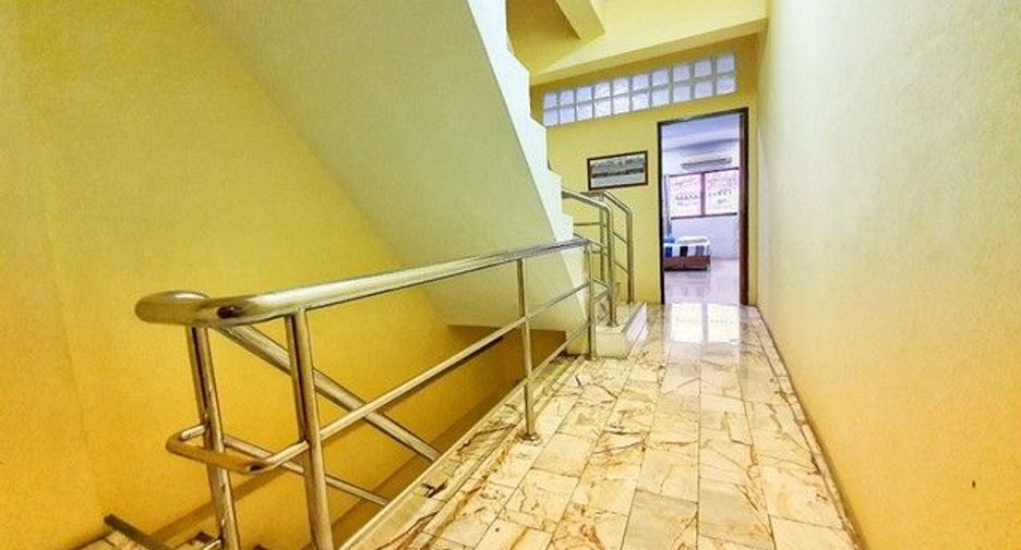 Local comercial en venta de 6 habitaciones en Sathon, Bangkok